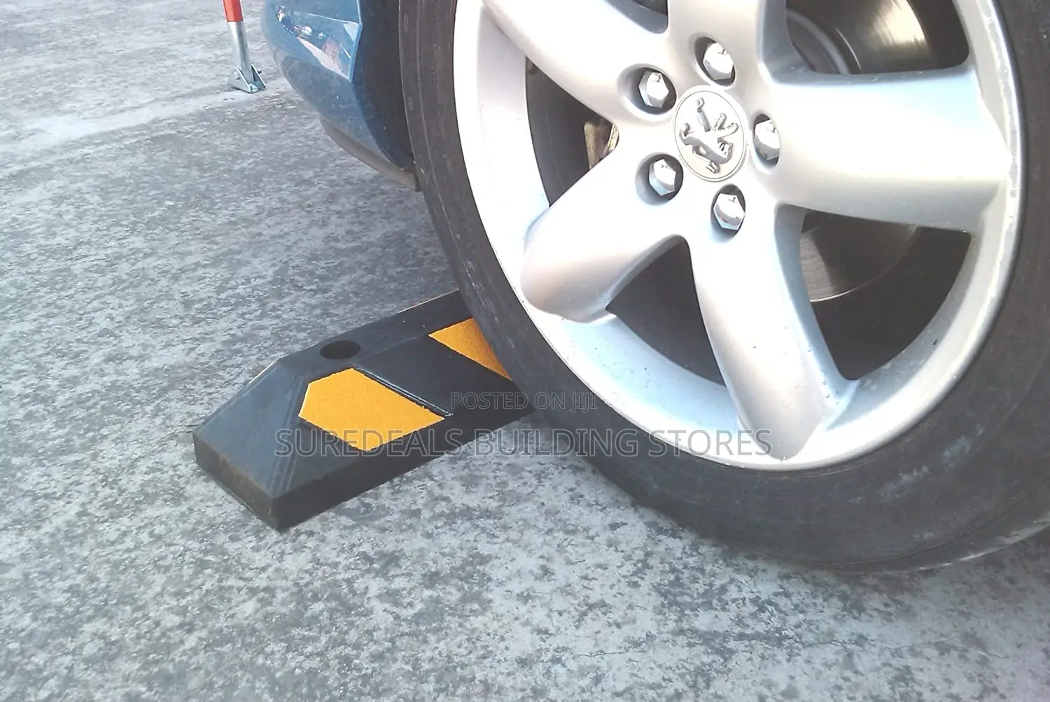 Parking Stoppers/Rubber Wheel Stopper