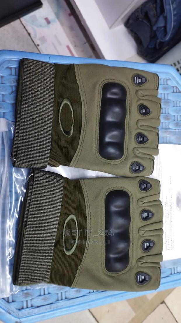 Hand Gloves