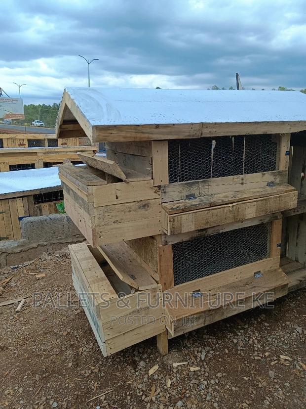 Chicken Cage Feeder - thumbnail 3