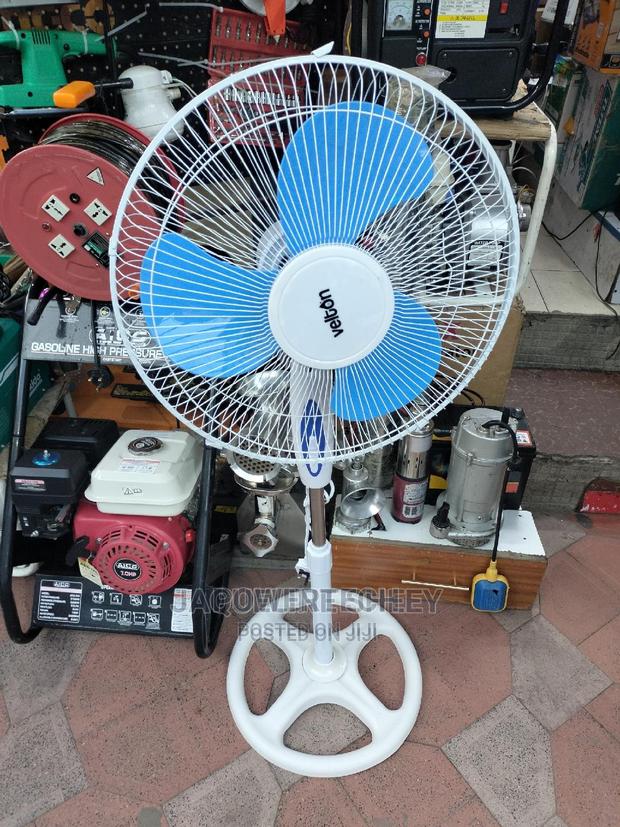 18 " Inches Velton Standing Fan. - main view