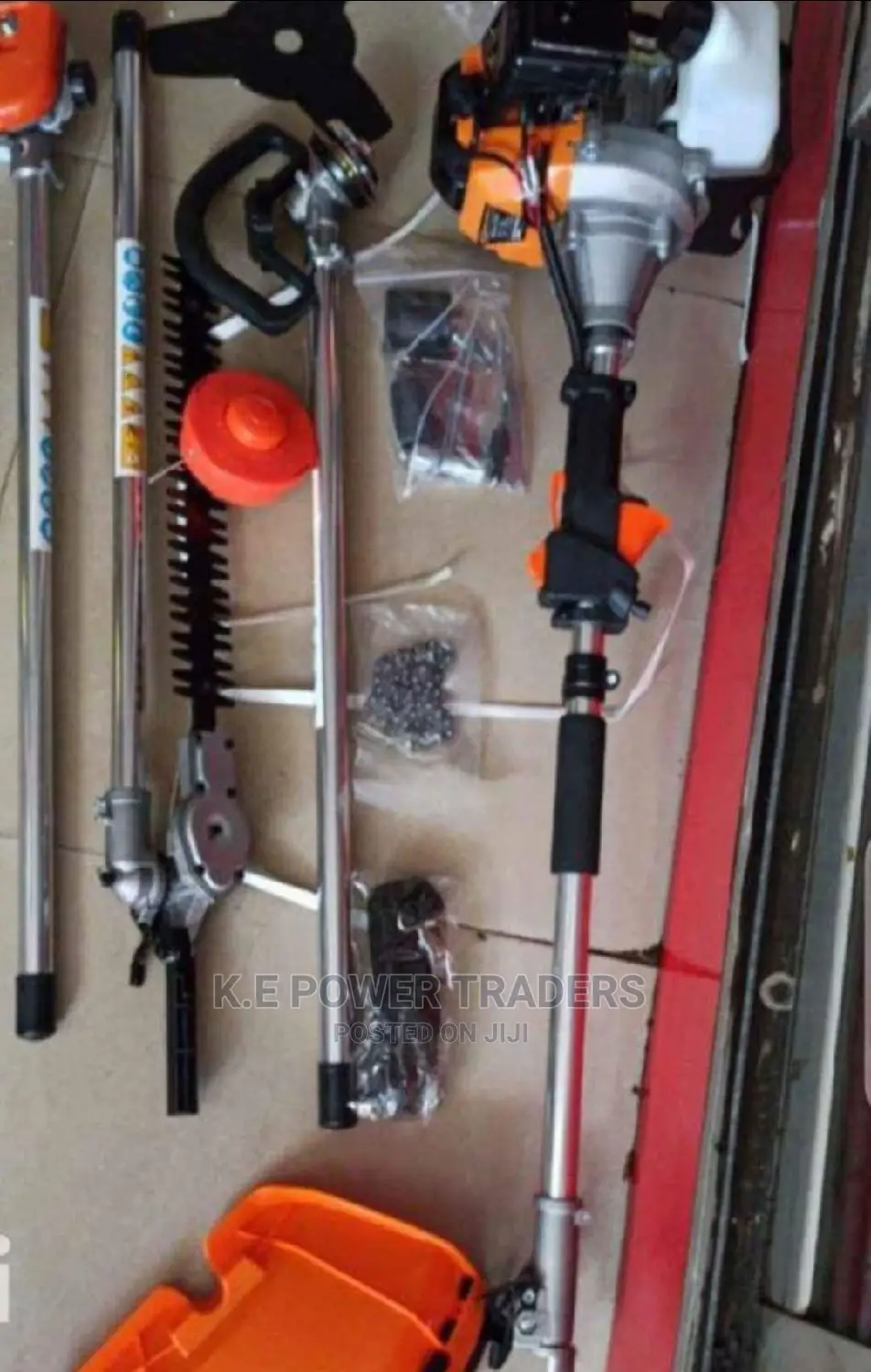 4 Shears 4 Stroke 4 in 1 Hedge Trimmer