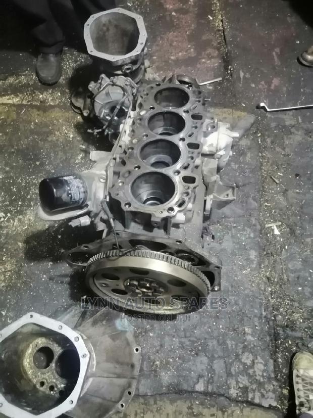 Toyota Hiace 1KD Half Engine - main view