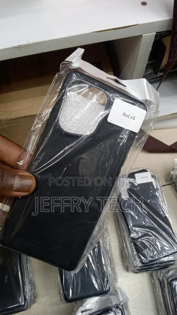 Oppo Find X5 Silicone Case - main view