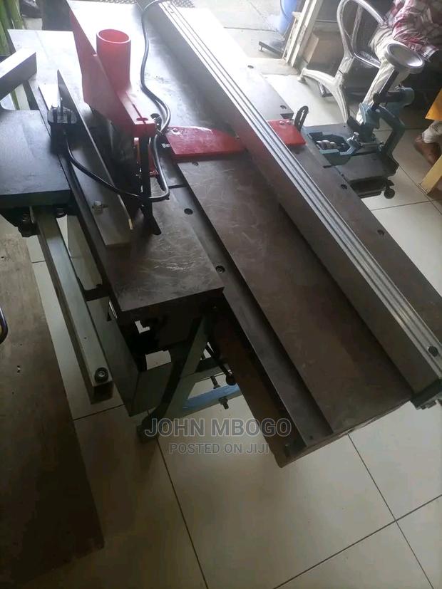 Heavy Duty Woodworking Machine . - main view