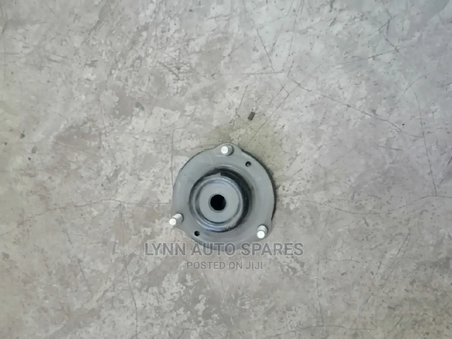 Toyota Vitz Shock Mountain