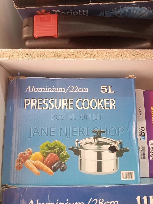 5 Liters Pressure Cooker - main view