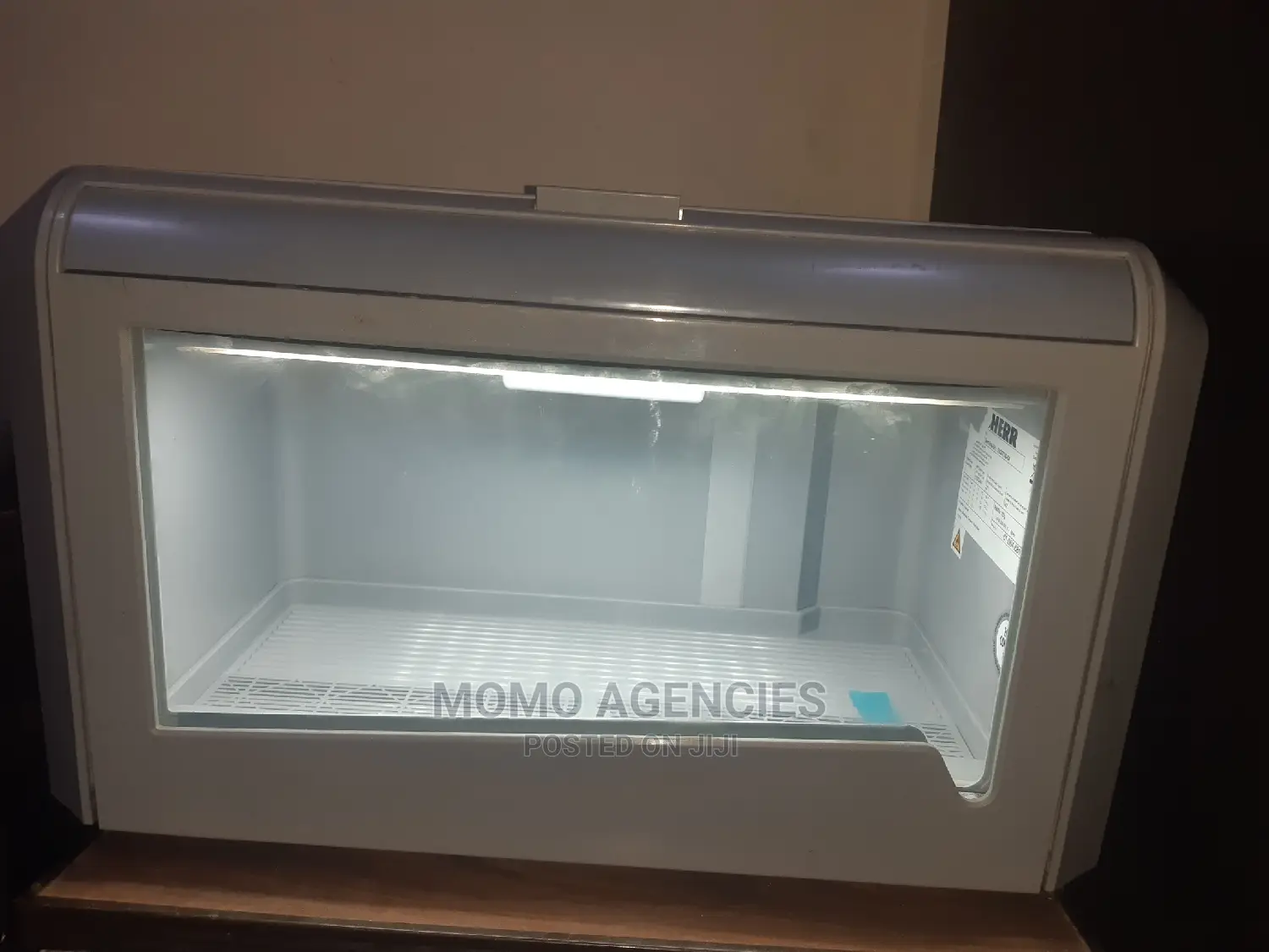 Refrigerated Cans Cooler