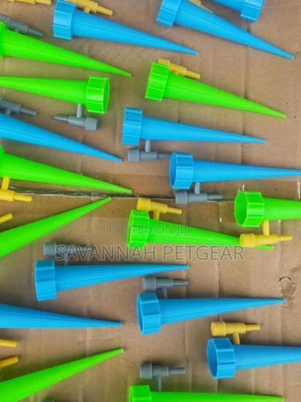 Adjustable Self Watering Spike - 10 Pieces - thumbnail 2