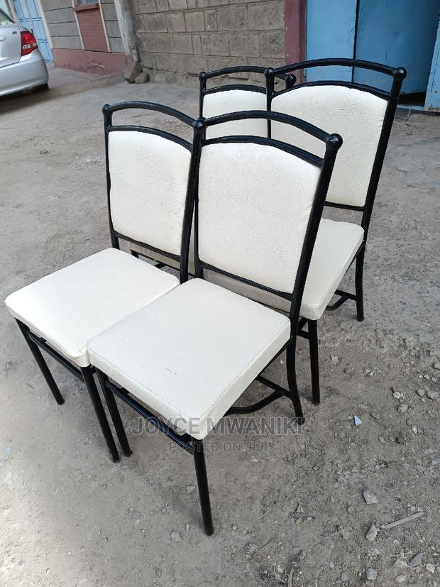 White Balls Chairs for Restaurant. - main view