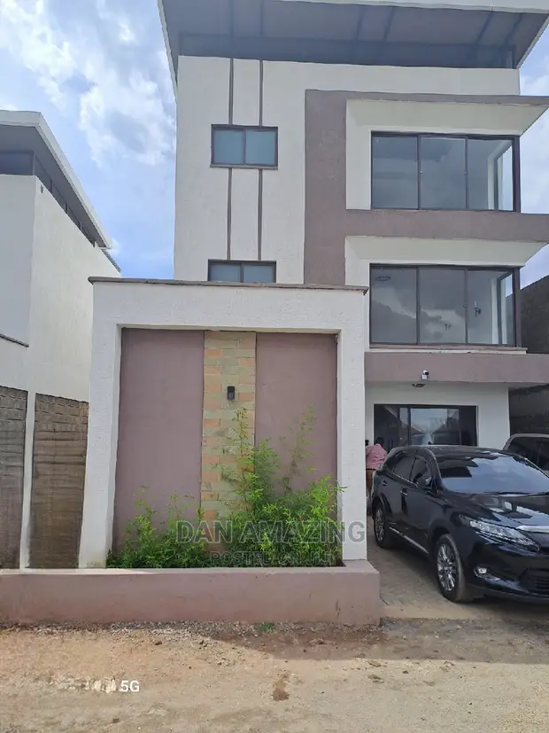 4bdrm Maisonette in South C for sale