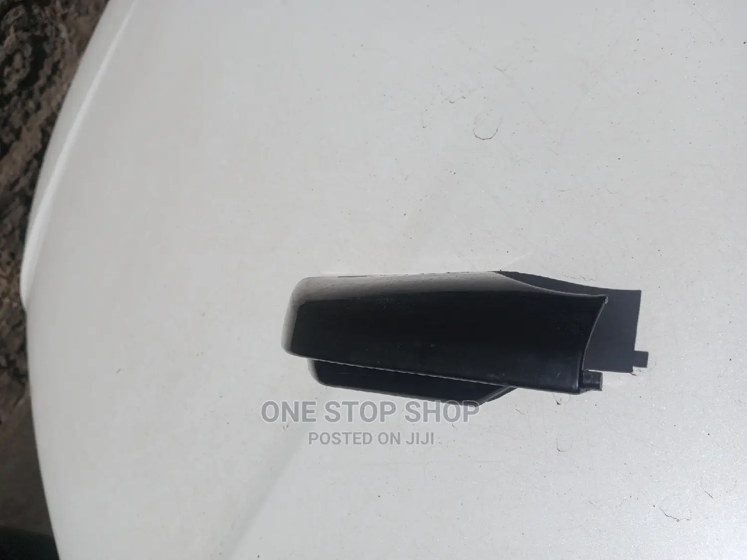 Rear Left Vanguard Rail End Cover