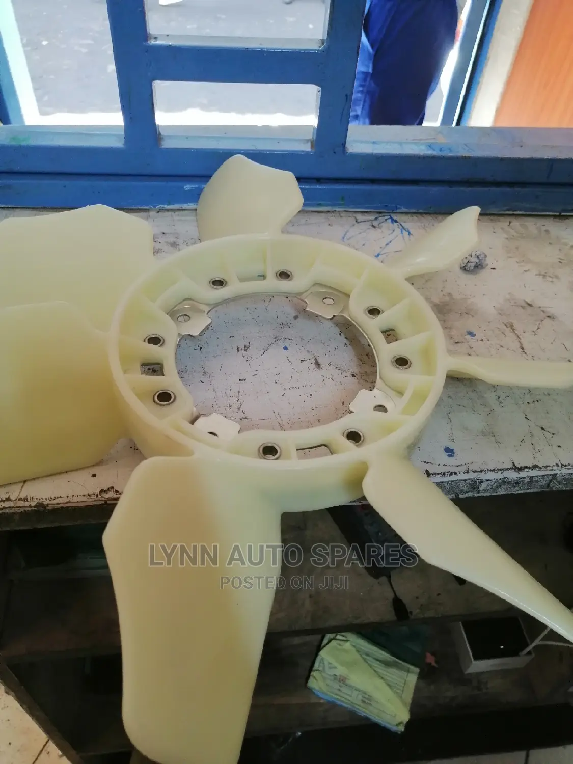 Toyota Hiace 7l 1KD Fan