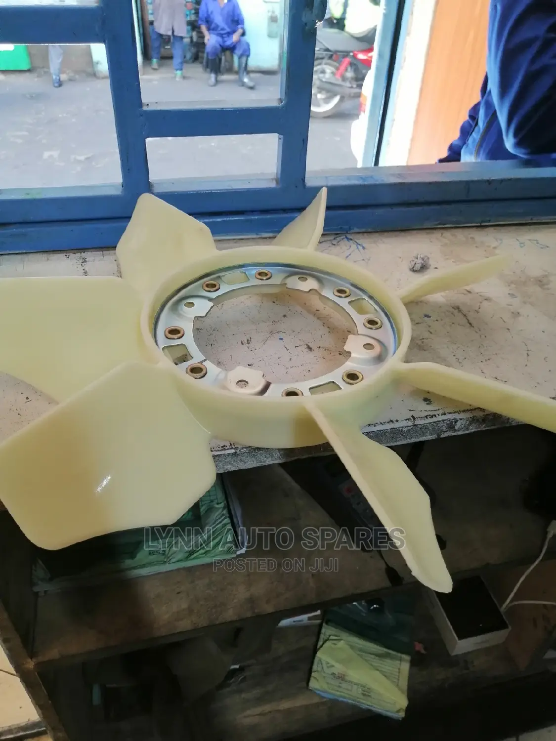Toyota Hiace 7l 1KD Fan
