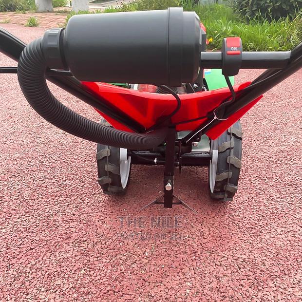 Adjustable Height Weeder - thumbnail 3