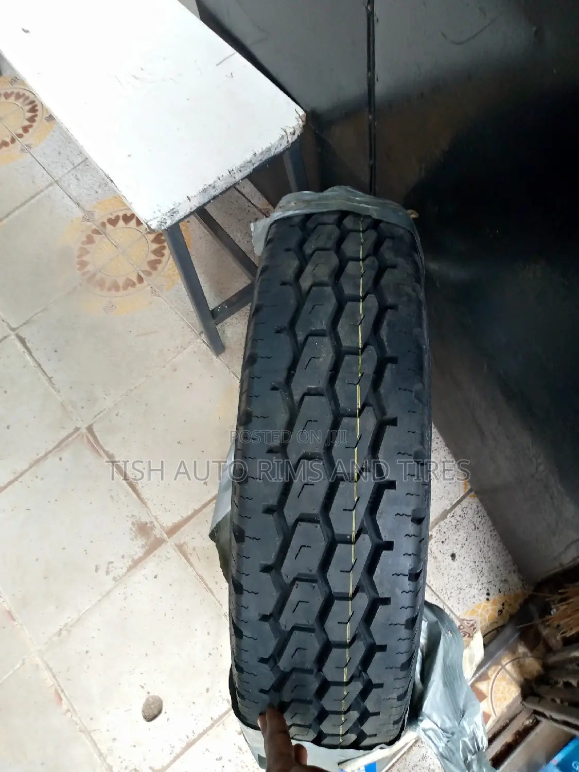 195R15 Mrf Tire