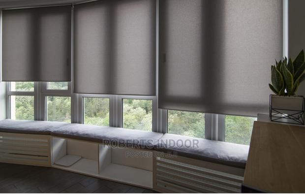 Get the Best of Both Worlds With Sunscreen Blinds - thumbnail 2