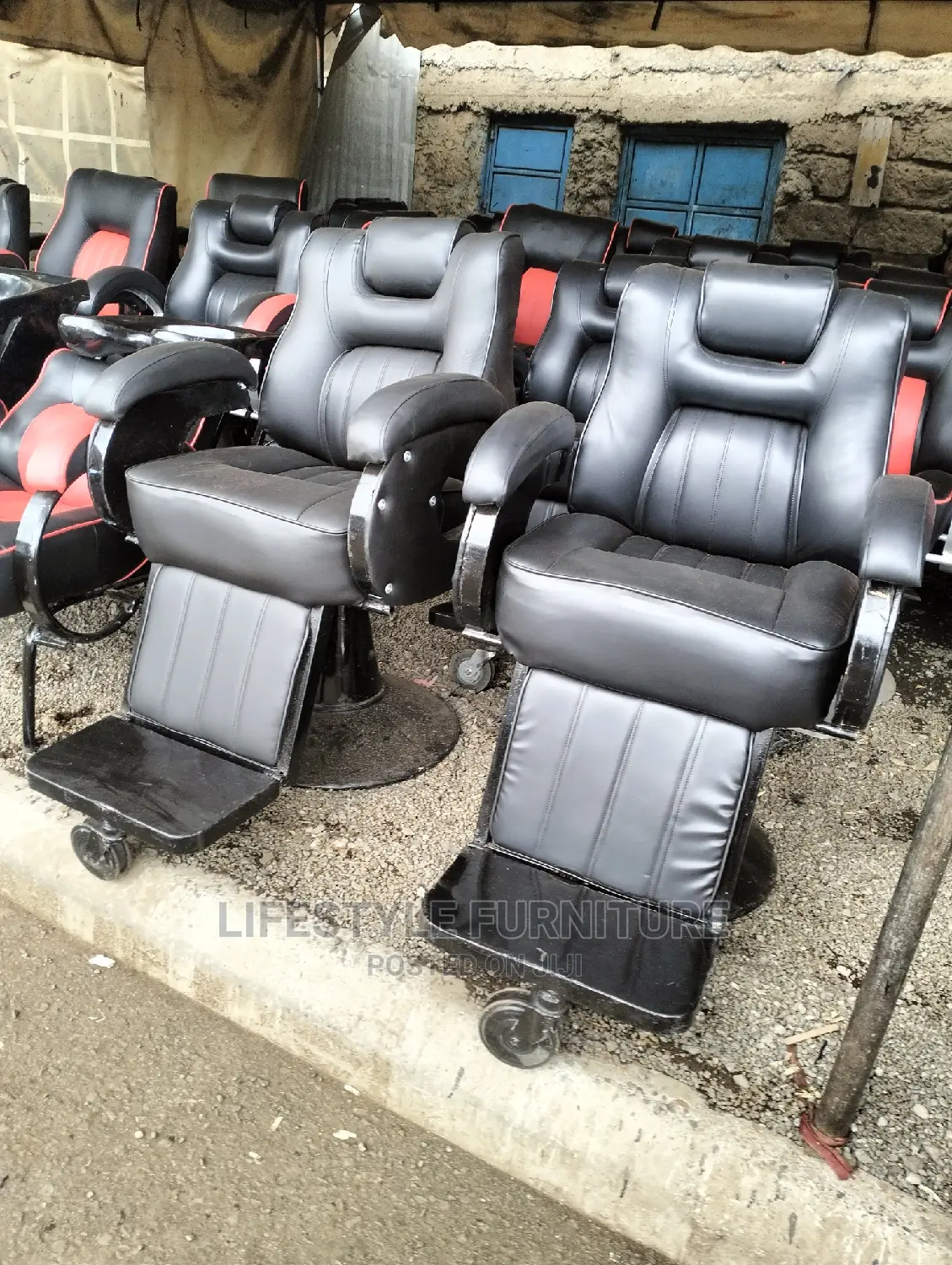 Classic Black Kinyozi Seats