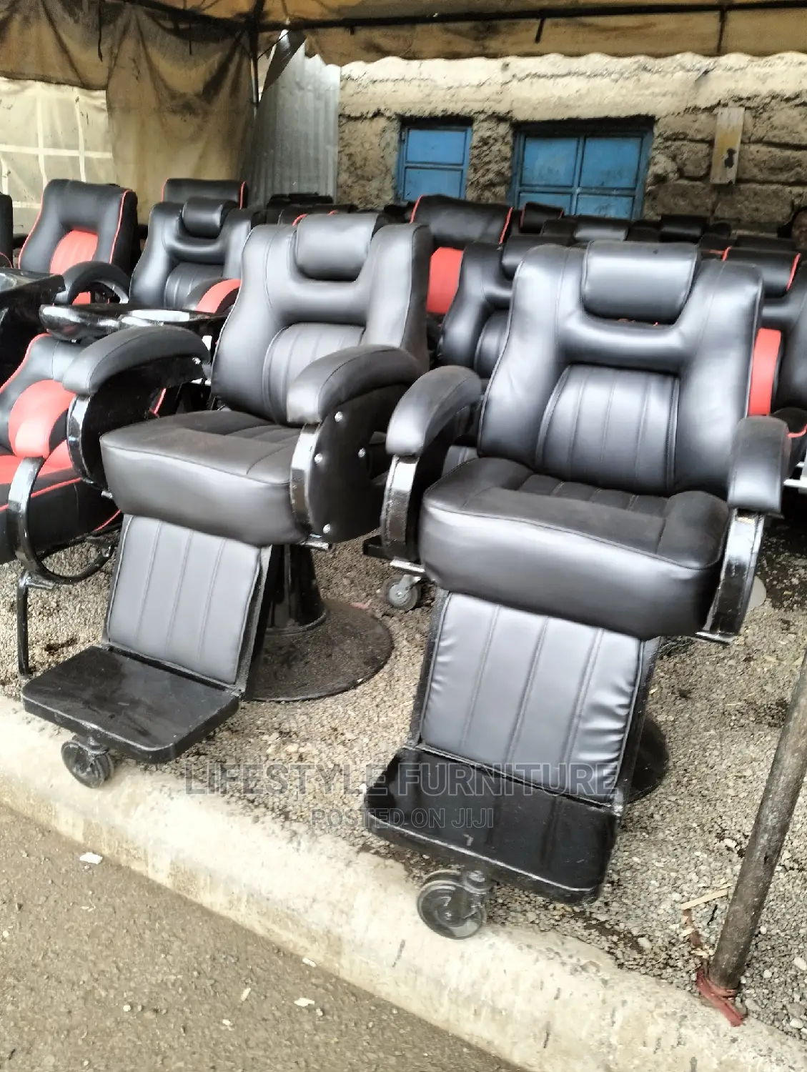 Classic Black Kinyozi Seats