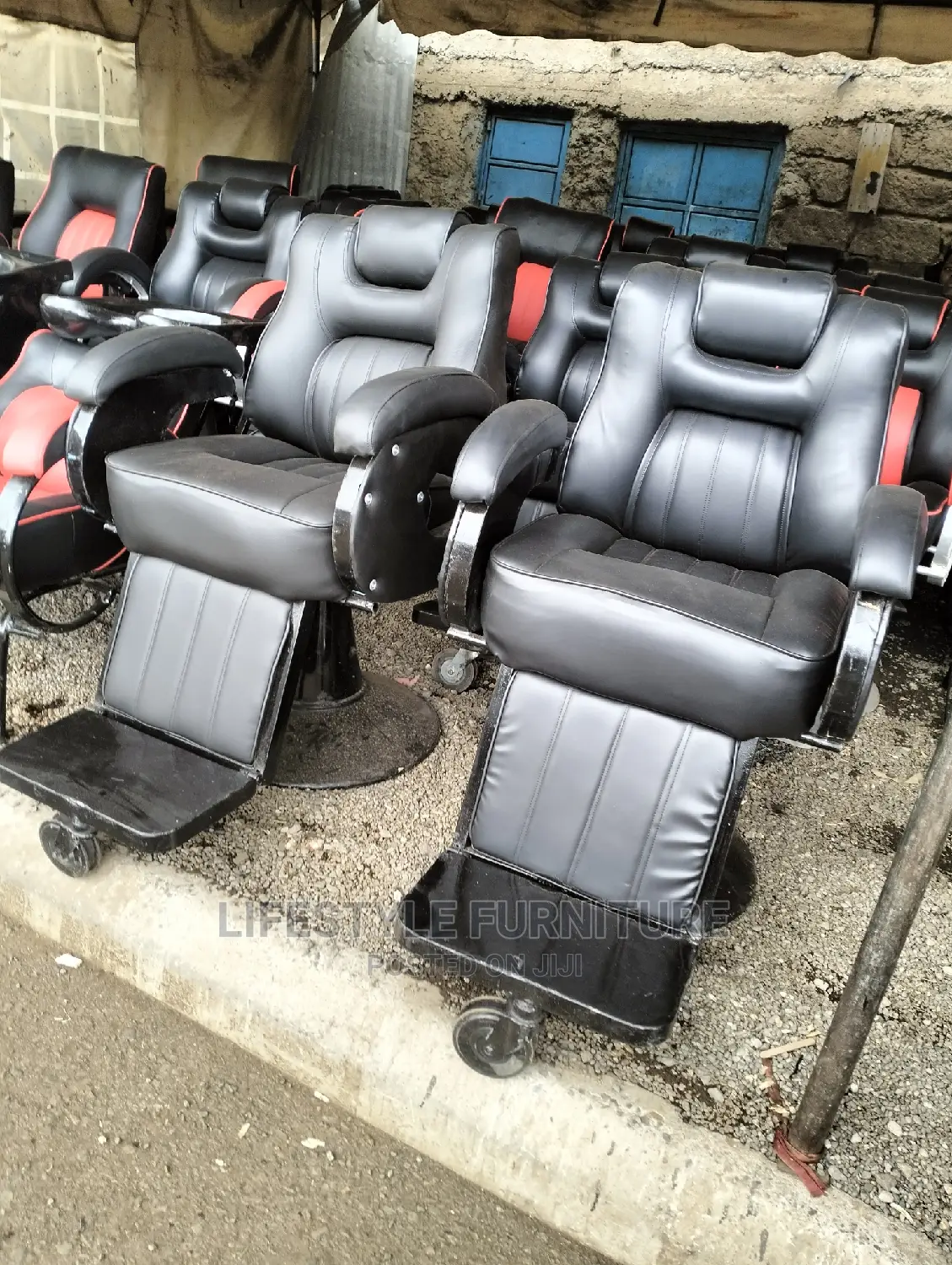 Classic Black Kinyozi Seats
