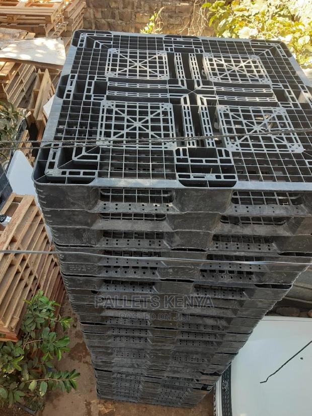 Plastic Used Pallets- 09
