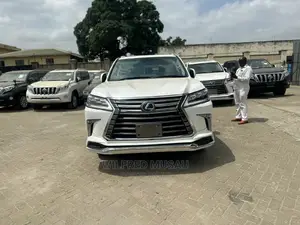 Lexus LX 2016 White