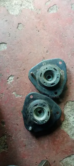 Toyota Voxy/Noah/Voxy Shock Mountain