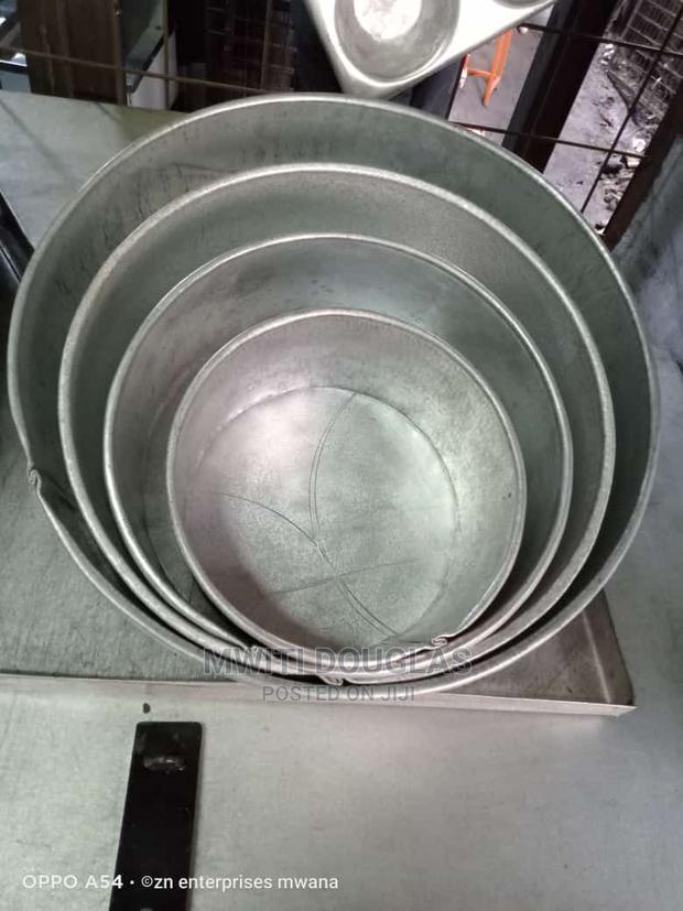 Round Cake Tins