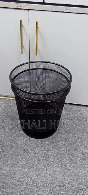 Metallic Mesh Dustbins.