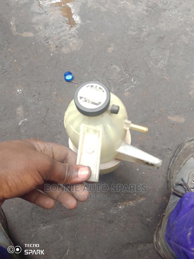 Toyota Hilux VIGO Reserves Coolant Tank