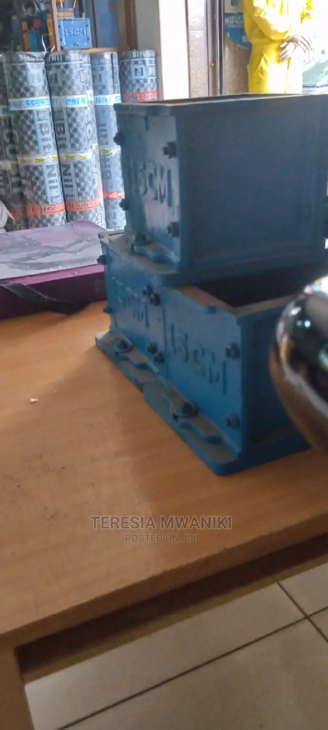 Cast Iron Cube Moulds -150mm Cubic