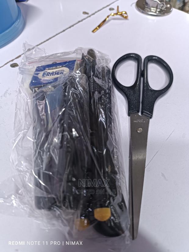 PEN HOLDER With Accessories - thumbnail 2