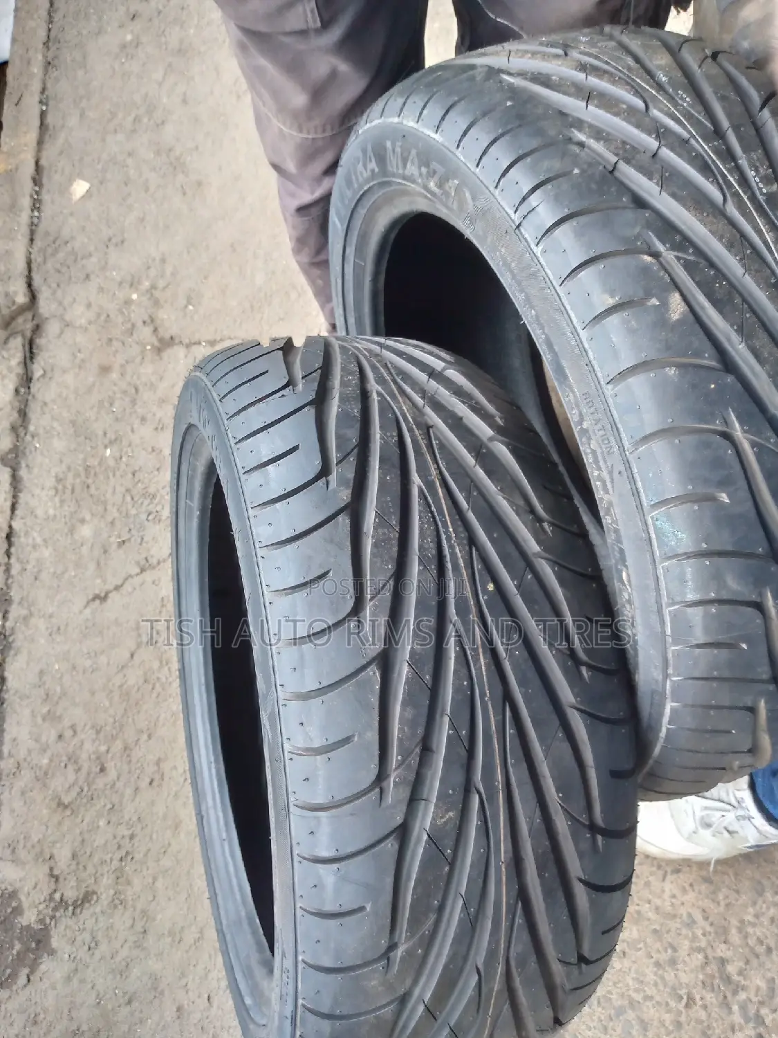 225/45r17 Maxxis