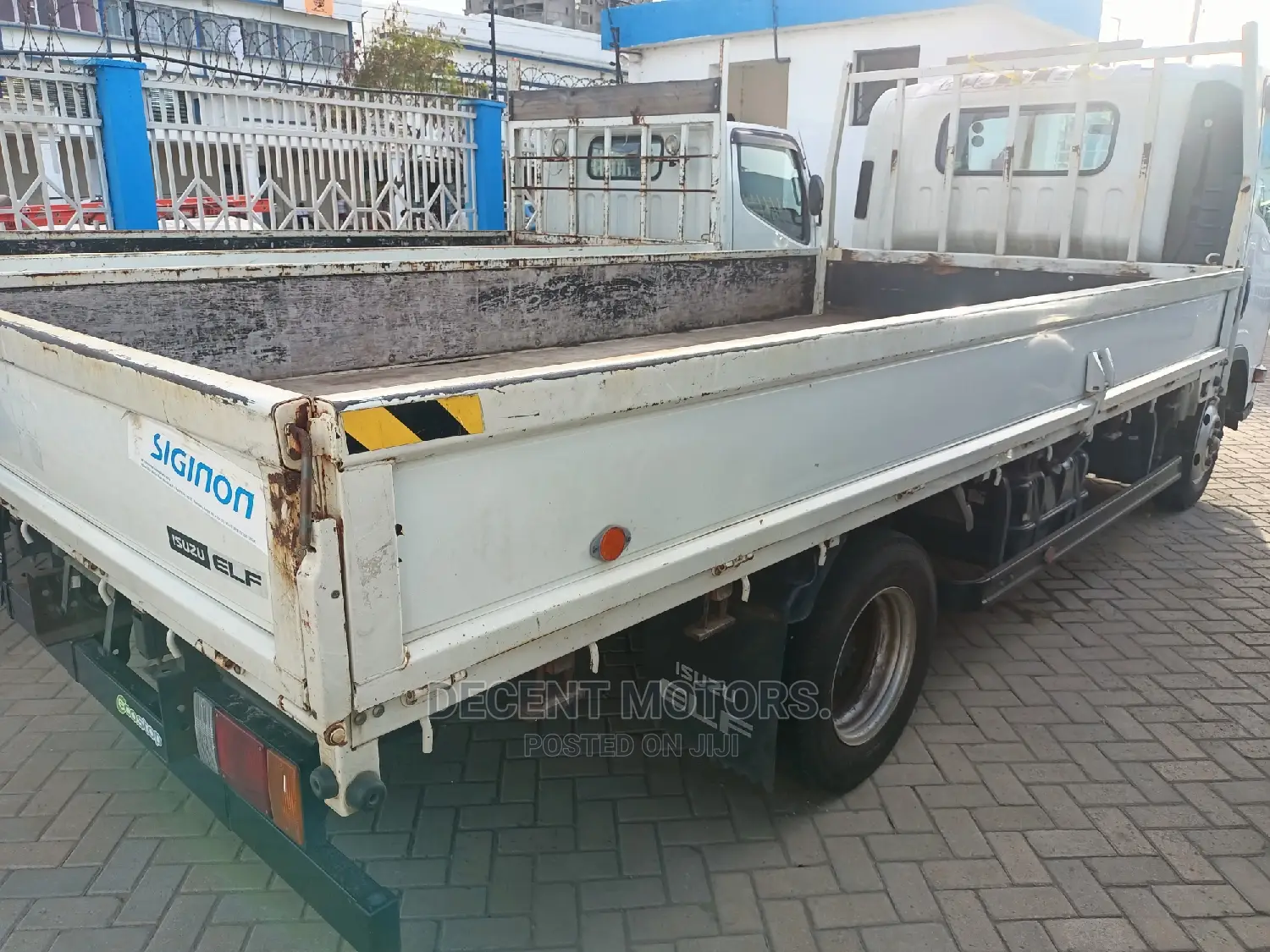 Isuzu Elf Long Chassis
