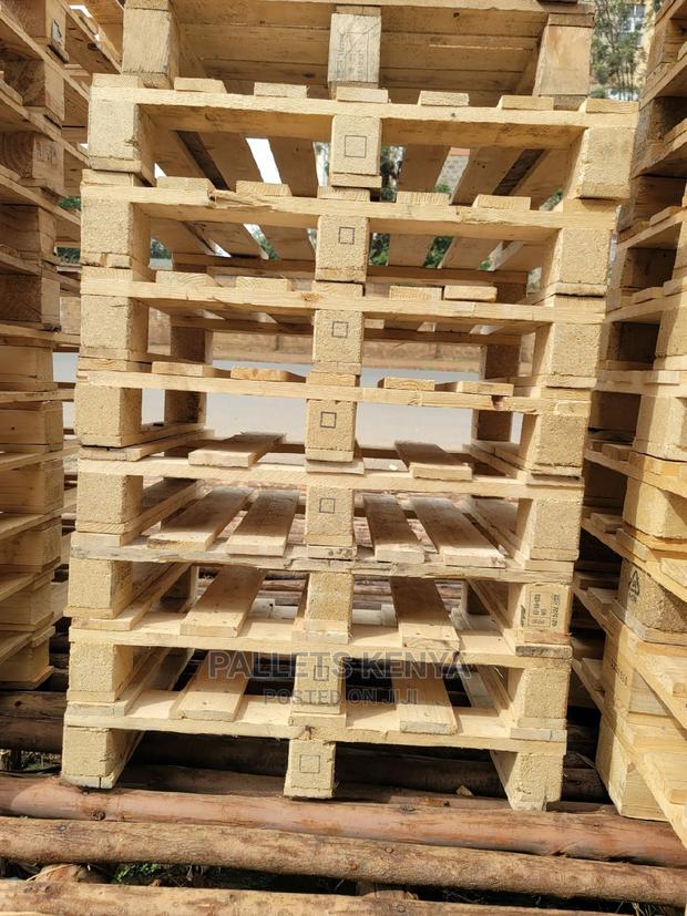 120 by 100cm Wood Pallets- Gc