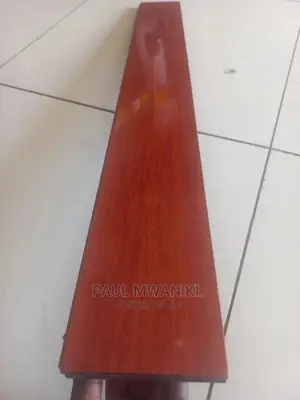 Flooring
18mm. Solid Wood.