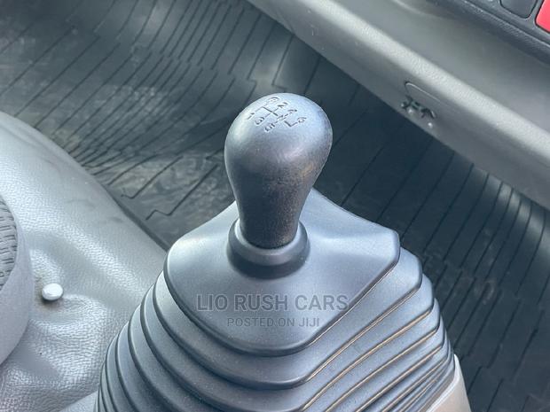 Hino Dutro 2014 White - thumbnail 5