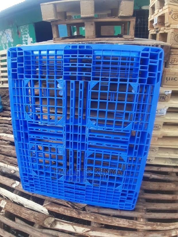 Blue Plastic Pallet 120 by 100 CMS