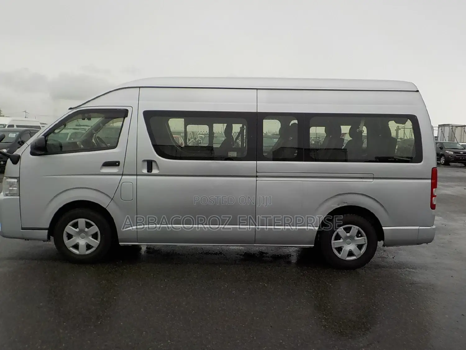Toyota Grand HiAce 2016 Silver