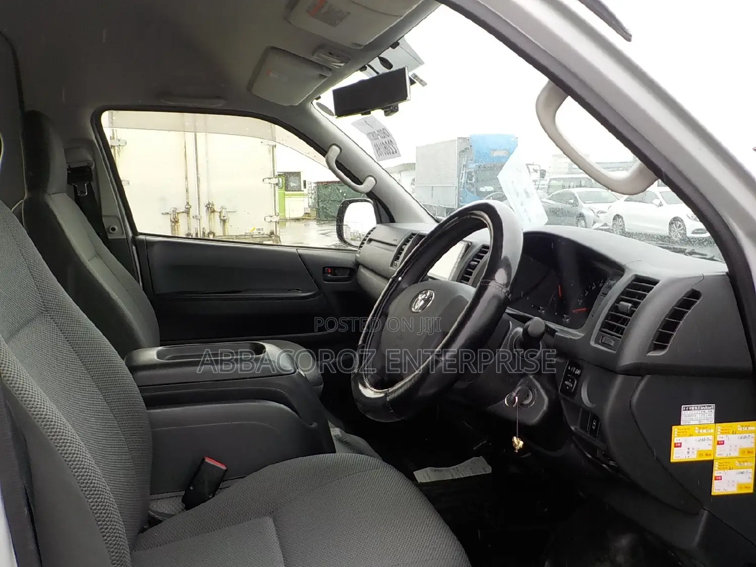 Toyota Grand HiAce 2016 Silver
