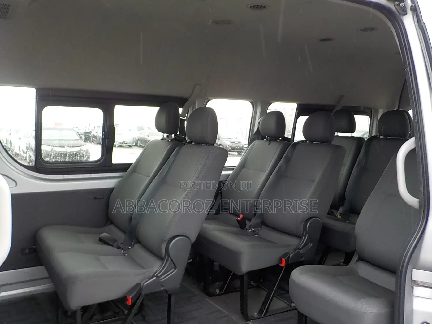 Toyota Grand HiAce 2016 Silver