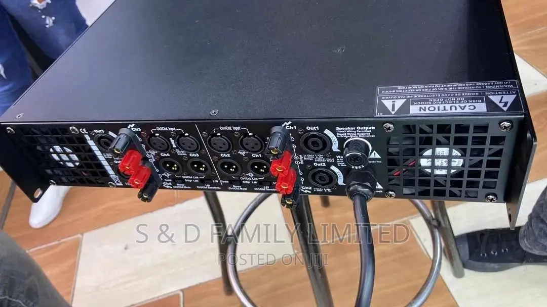 Soundstandard TD4900 4 Channel Amplifier