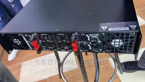Soundstandard TD4900 4 Channel Amplifier