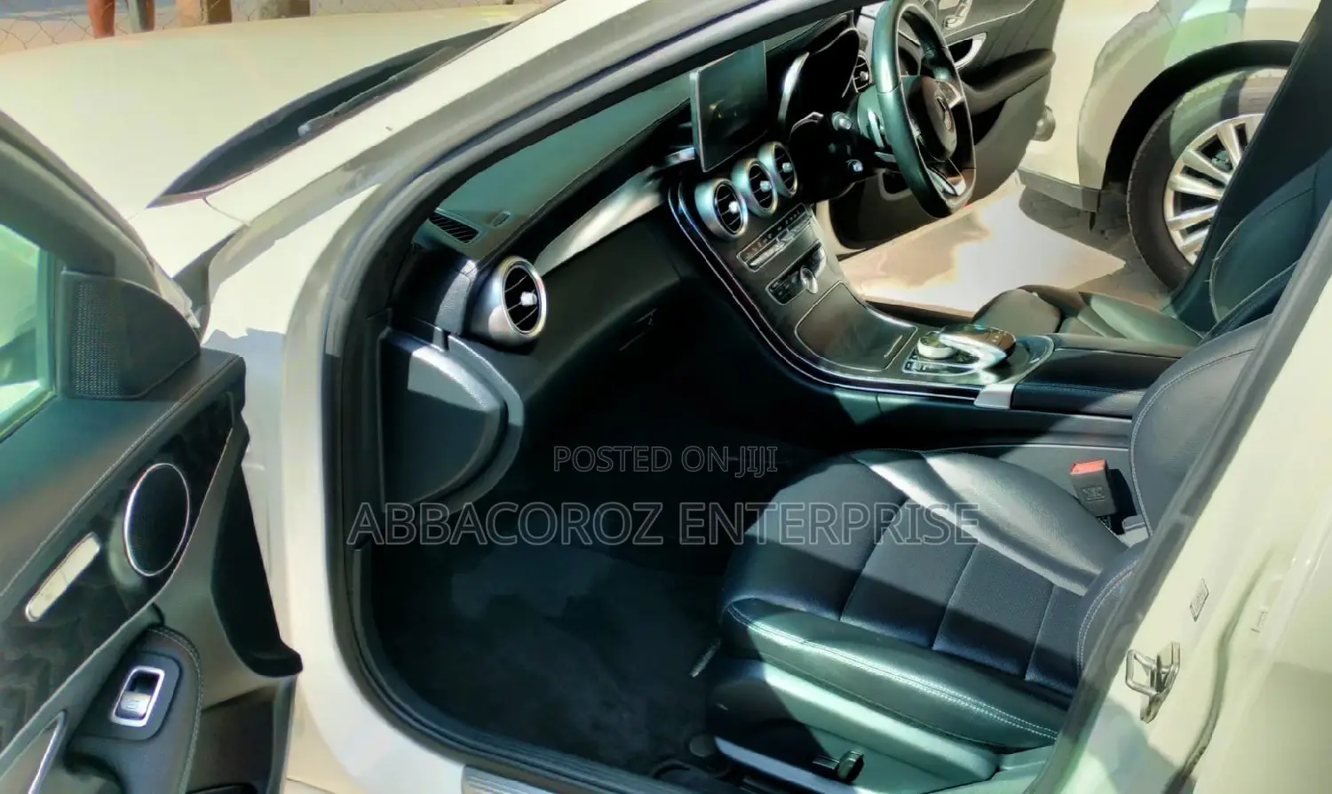 Mercedes-Benz C180 2015 Pearl