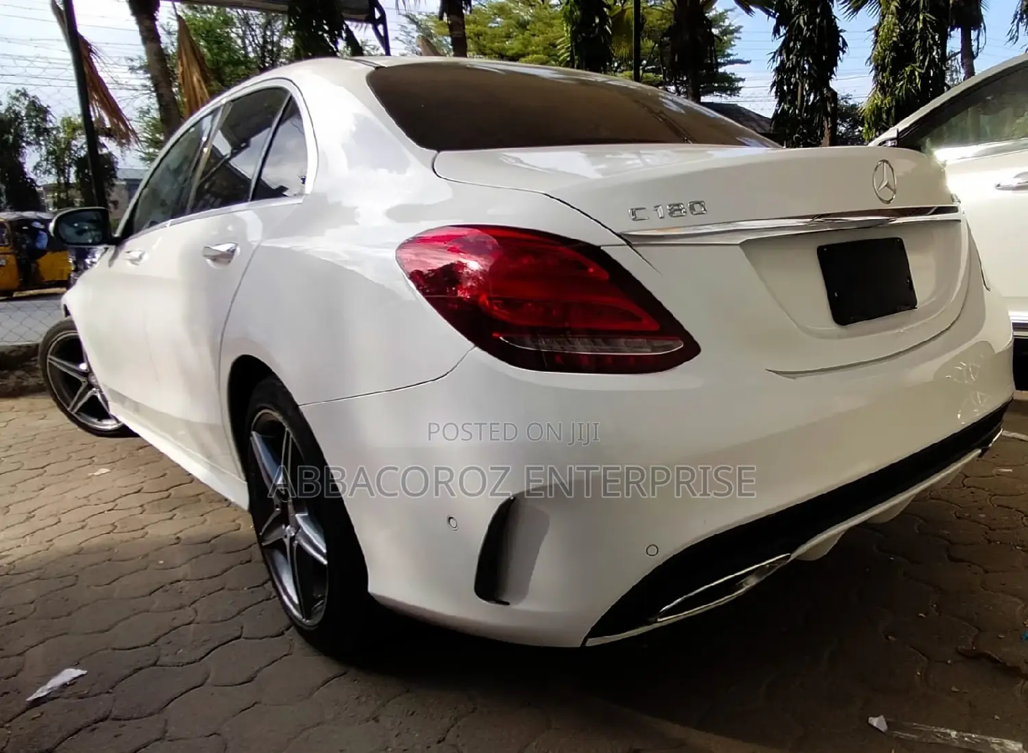 Mercedes-Benz C180 2015 Pearl