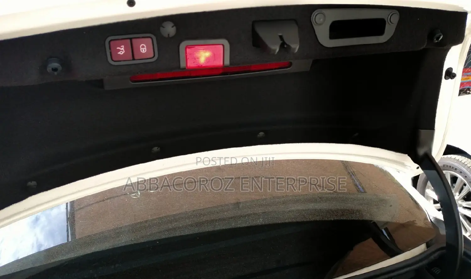 Mercedes-Benz C180 2015 Pearl