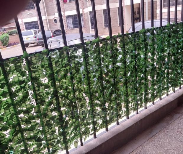 Expandable Green Fence - thumbnail 2