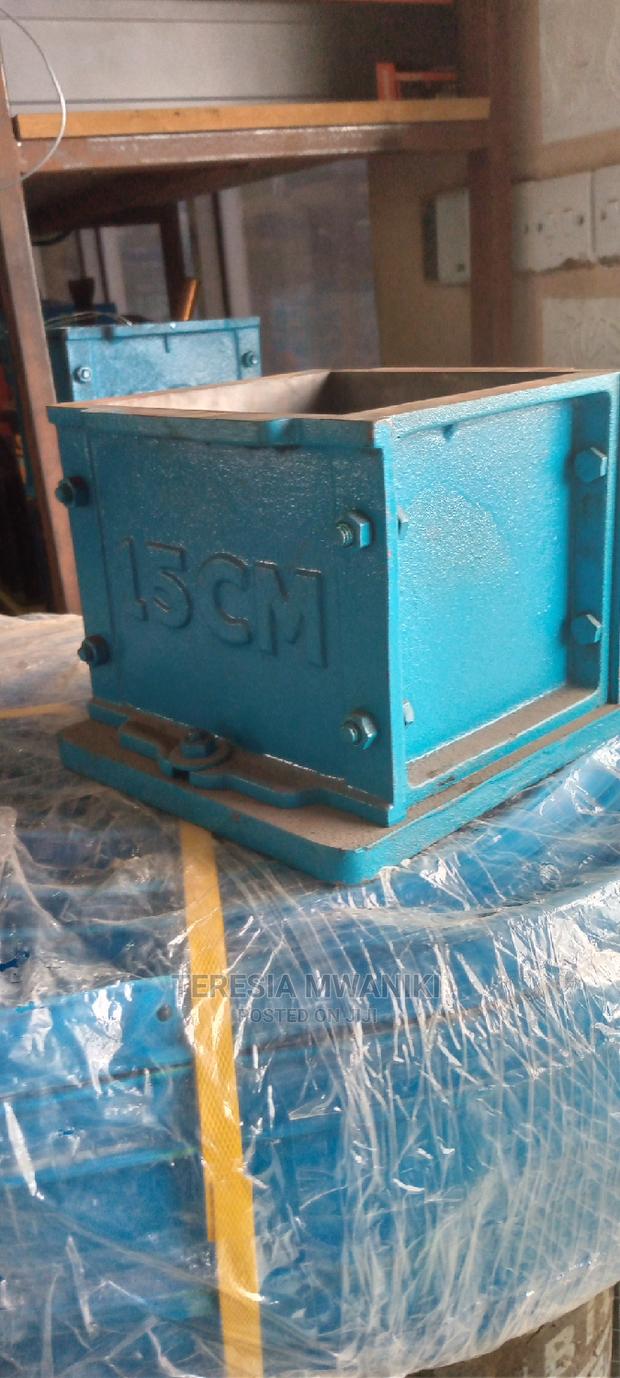 Concrete Testing Cube Moulds - Cast Iron Concrete Cube Mould - main view