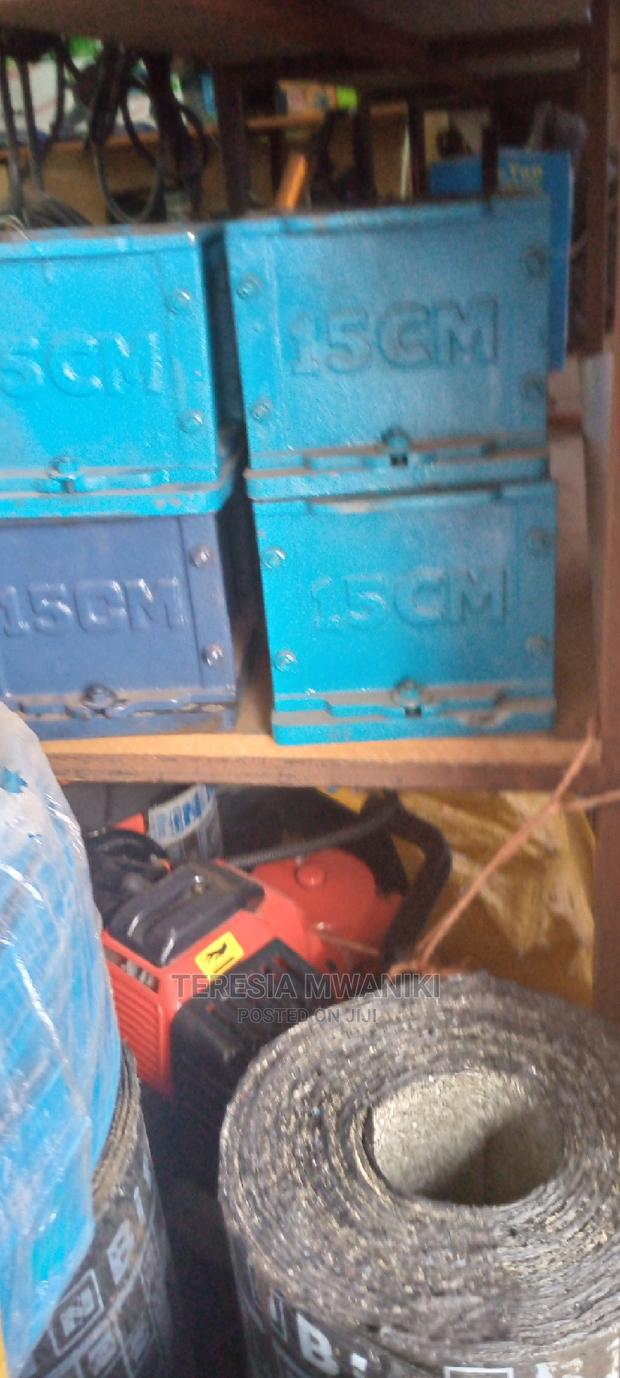 Concrete Testing Cube Moulds - Cast Iron Concrete Cube Mould - thumbnail 2