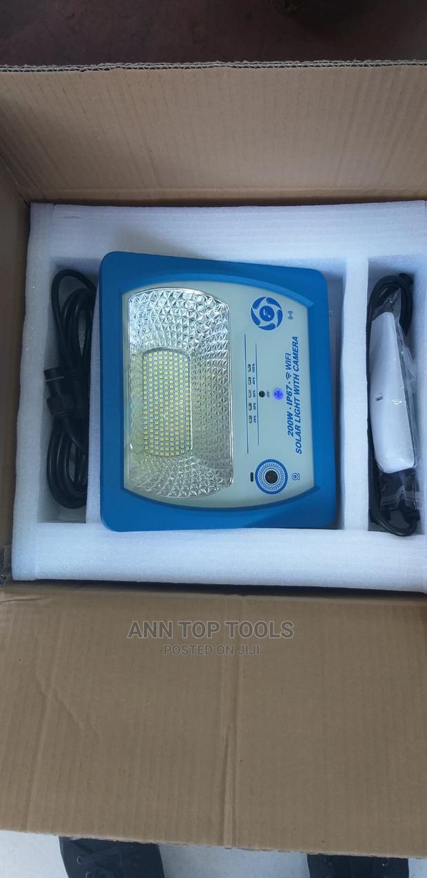 200W IP67 WIFI Solar Light With Camera - main view
