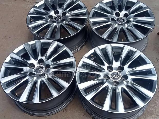 Toyota Harrier 18 Inch Rims Set